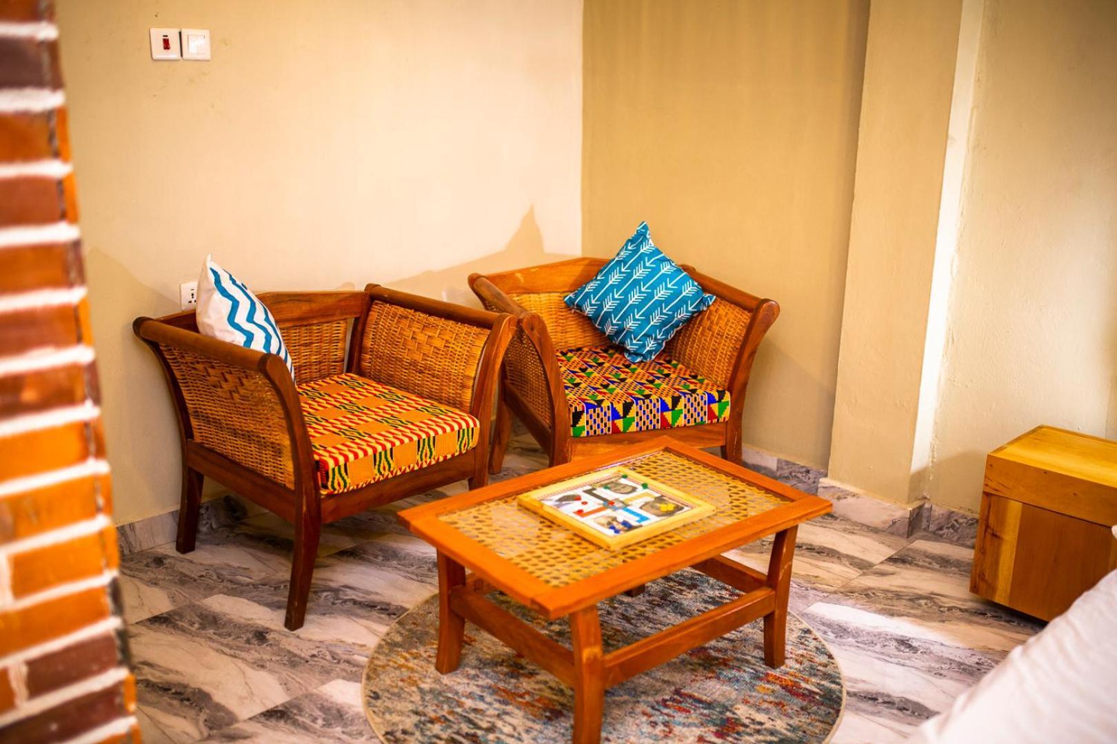 Heritage Hotel Winneba Екстериор снимка